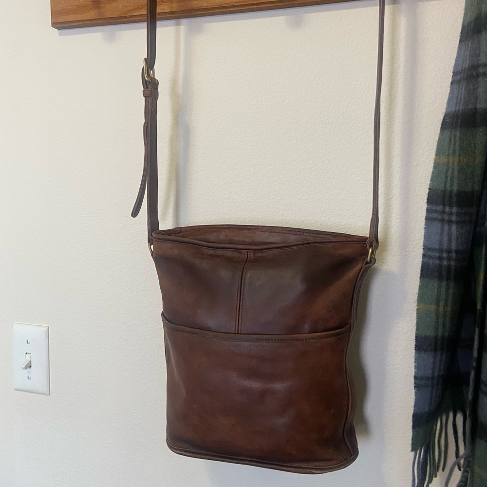 Vintage Leather Coach Bleeker Bucket Crossbody Bag - Picture 9 of 13